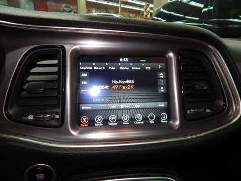 Used 2017 Dodge Challenger SXT Plus image 21