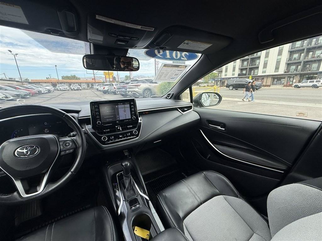 Used 2019 Toyota Corolla XSE FWD image 16