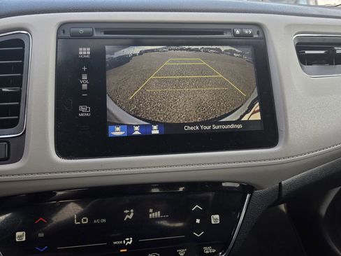 Used 2017 Honda HR-V EX-L image 10
