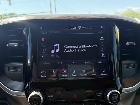 Used 2019 RAM 1500 Laramie AWD/4WD image 70