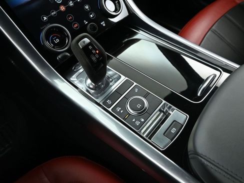 Used 2019 Land Rover Range Rover Sport HST image 38