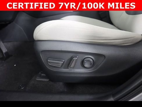 Used 2022 Toyota RAV4 XLE w/ Convenience Package image 23