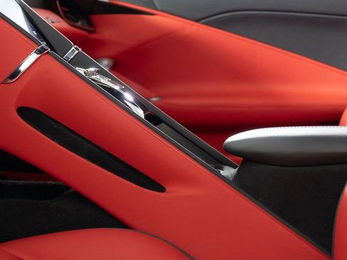 Used 2021 Ferrari Roma Base image 6