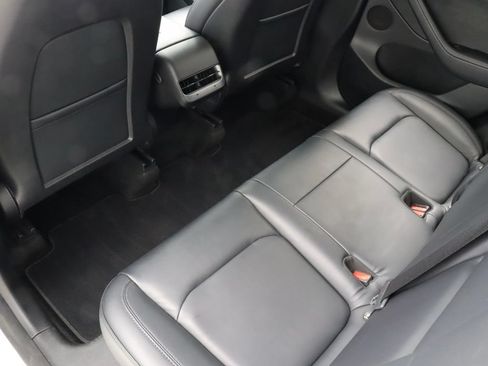 Used 2022 Tesla Model Y Performance AWD/4WD image 29