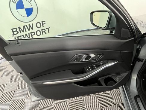 Certified 2025 BMW 330i xDrive Sedan w/ Convenience Package image 28