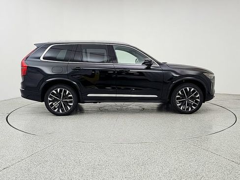 New 2026 Volvo XC90 B5 Plus w/ Protection Package image 4