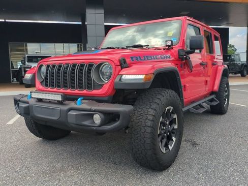 Used 2025 Jeep Wrangler Unlimited Rubicon 4xe AWD/4WD image 8