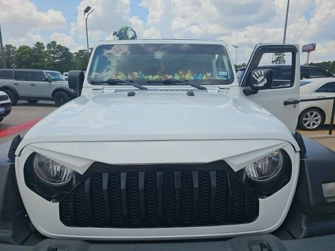 Used 2020 Jeep Gladiator Sport w/ Quick Order Package 24S AWD/4WD image 8