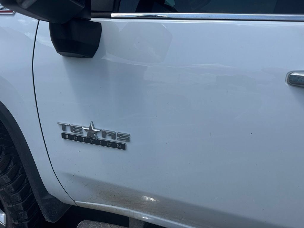 Used 2022 Chevrolet Silverado 2500 LTZ w/ LTZ Texas Edition AWD/4WD image 11