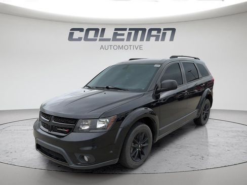 Used 2019 Dodge Journey SE w/ Connectivity Group FWD image 1