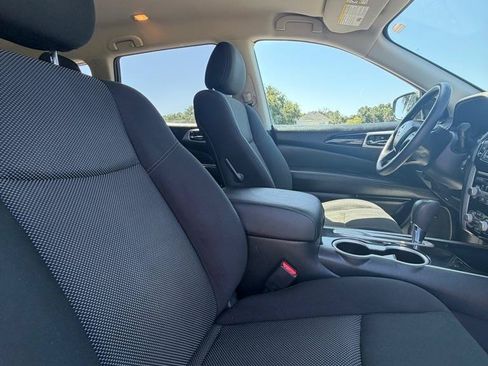 Used 2019 Nissan Pathfinder S FWD image 16