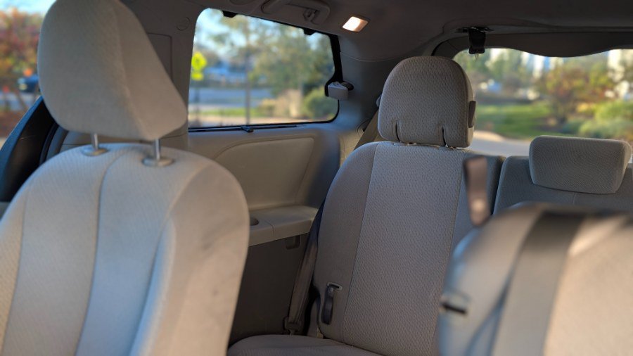 Used 2013 Toyota Sienna LE FWD image 20