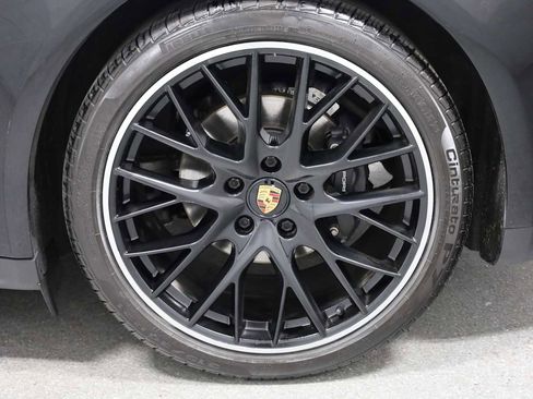 Used 2023 Porsche Panamera 4 image 46