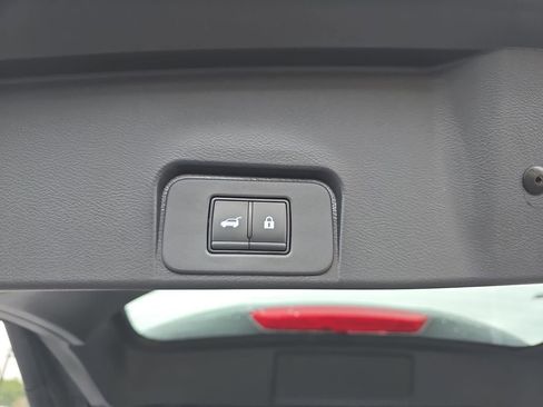 Used 2023 Nissan Rogue SV w/ SV Premium B Package image 17