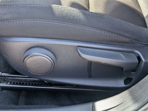 Used 2020 MAZDA MAZDA3 Sedan image 17