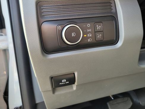 New 2025 Ford F550 4x4 SuperCab Super Duty image 26