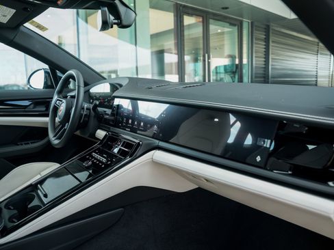 New 2026 Porsche Panamera 4 image 33