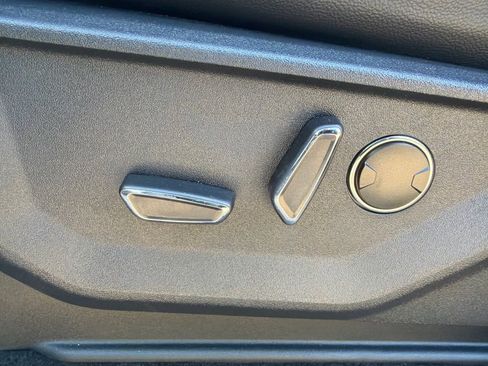 Used 2025 Ford F150 Lariat w/ Equipment Group 502A High AWD/4WD image 16