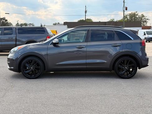 Used 2018 Kia Niro EX w/ EX Touring Graphite Edition FWD image 6