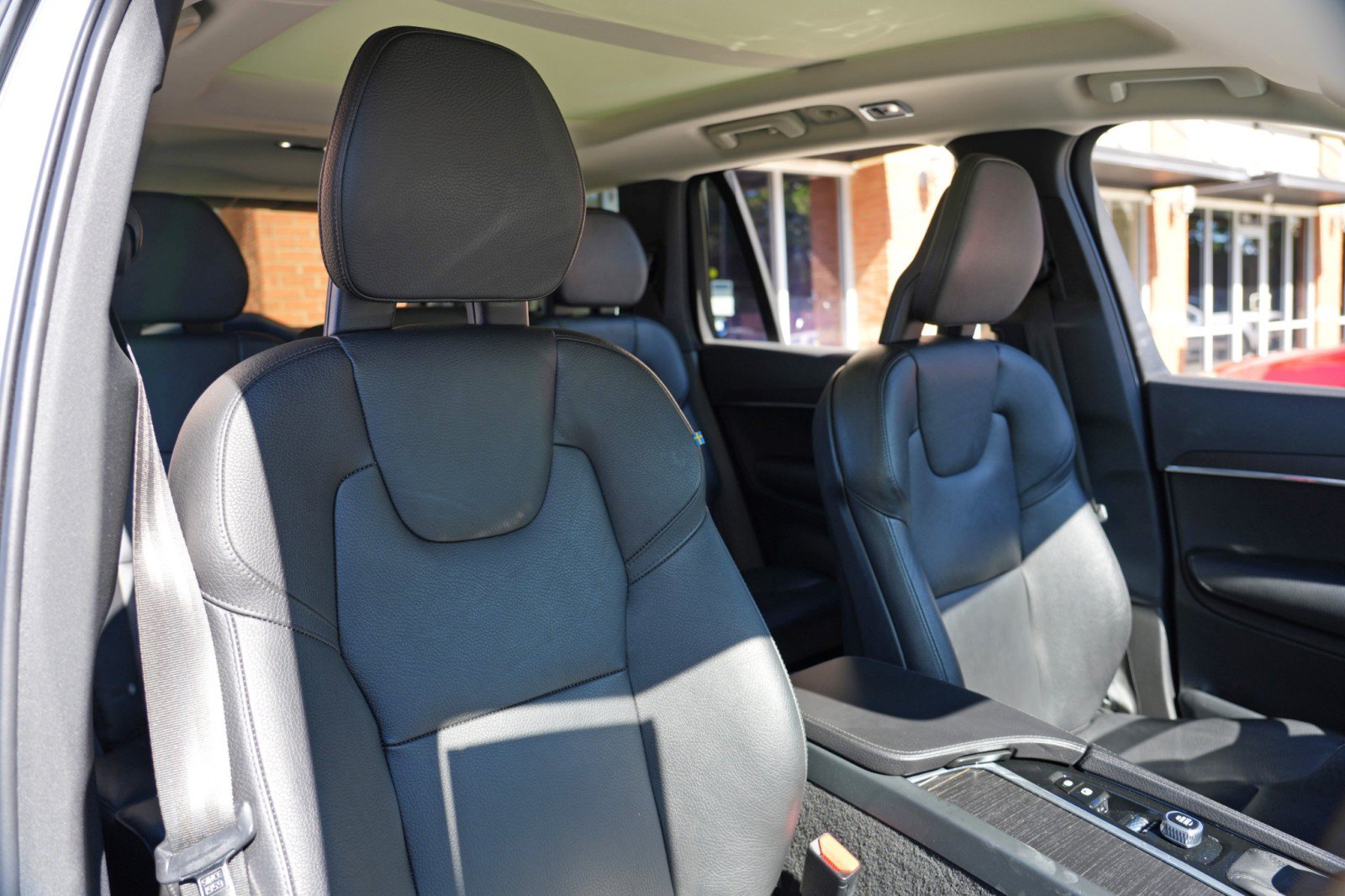 Used 2020 Volvo XC90 T6 Momentum AWD/4WD image 36