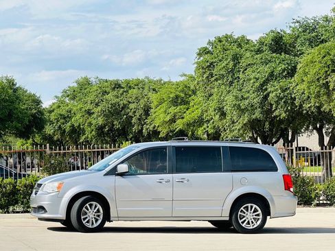 Used 2015 Dodge Grand Caravan SXT FWD image 5