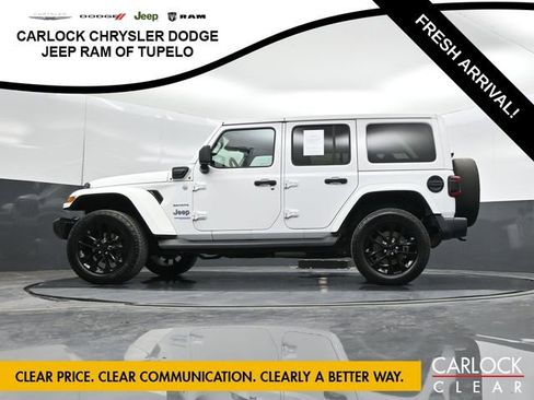 Used 2021 Jeep Wrangler Sahara w/ Cold Weather Group AWD/4WD image 40