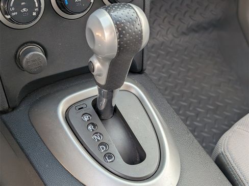 Used 2011 Nissan Rogue SV image 21