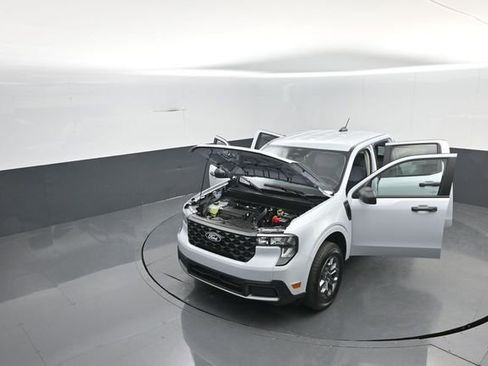 New 2026 Ford Maverick XLT image 32