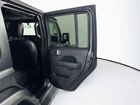 Used 2022 Jeep Wrangler Sahara image 30