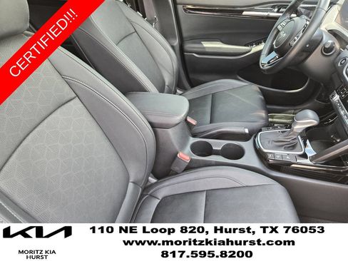 Certified 2025 Kia Seltos EX FWD image 19