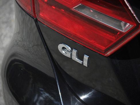 Used 2012 Volkswagen Jetta GLI Autobahn FWD image 24