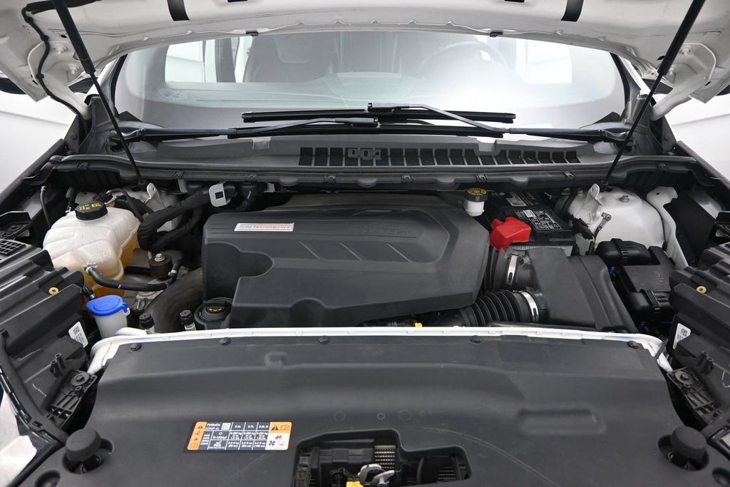 Used 2020 Ford Edge ST w/ Equipment Group 401A AWD/4WD image 13