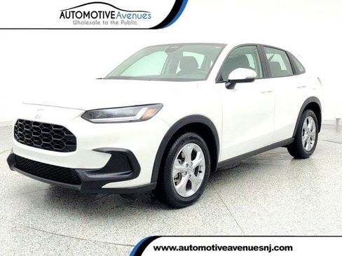 Used 2025 Honda HR-V LX image 1