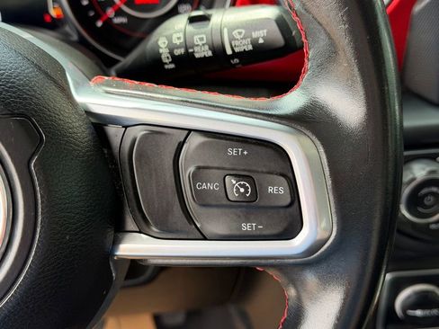Used 2018 Jeep Wrangler Unlimited Rubicon AWD/4WD image 17