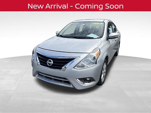 Certified 2017 Nissan Versa FWD image 1