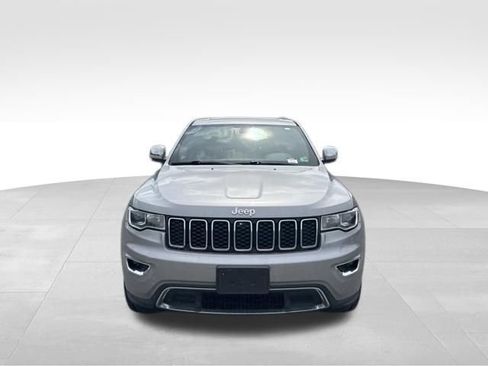 Used 2019 Jeep Grand Cherokee Limited AWD/4WD image 2