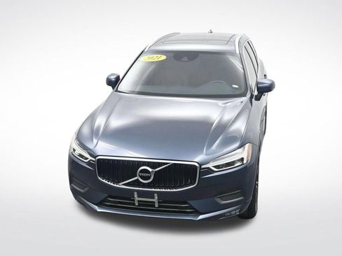 Used 2021 Volvo XC60 T5 Momentum w/ Protection Package Premier FWD image 31