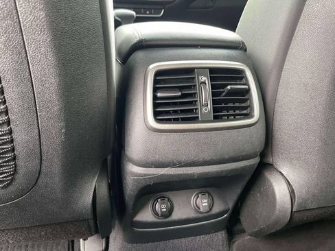Used 2020 Kia Sorento S FWD image 25