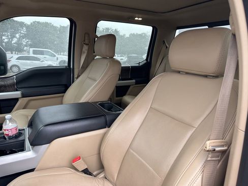 Used 2019 Ford F250 Lariat w/ Lariat Ultimate Package AWD/4WD image 29