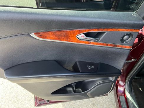 Used 2019 Lincoln Nautilus Reserve image 21