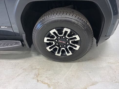 New 2026 GMC Sierra EV Elevation image 4