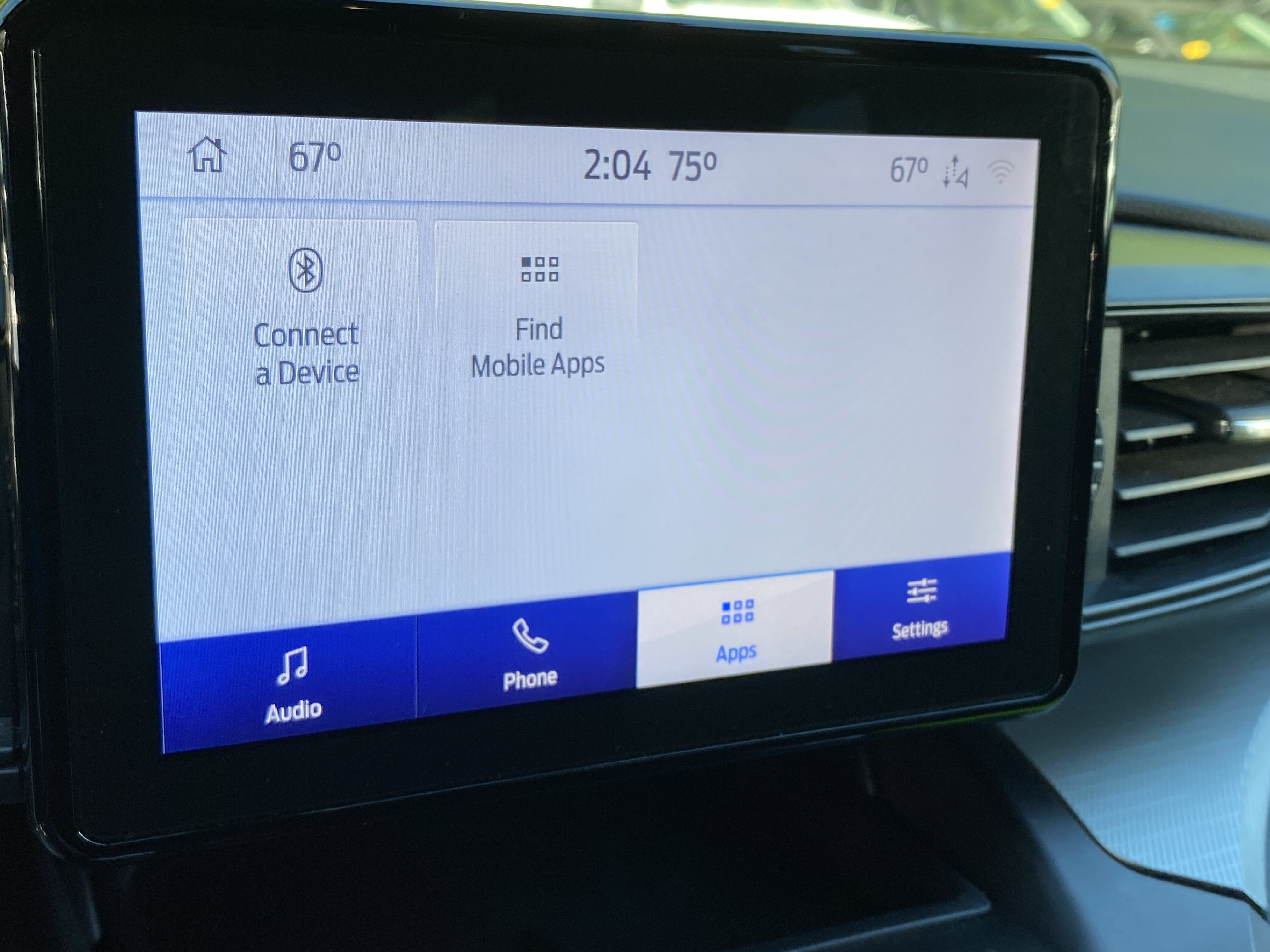 Used 2020 Ford Explorer XLT w/ Class III Trailer Tow Package AWD/4WD image 3