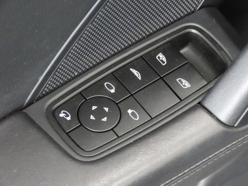 Certified 2023 Porsche 911 Carrera RWD image 41