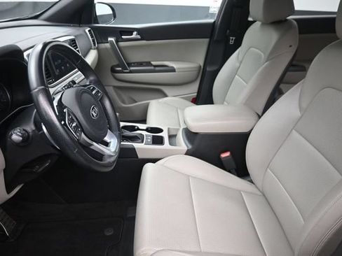 Used 2022 Kia Sportage Nightfall Edition FWD image 17