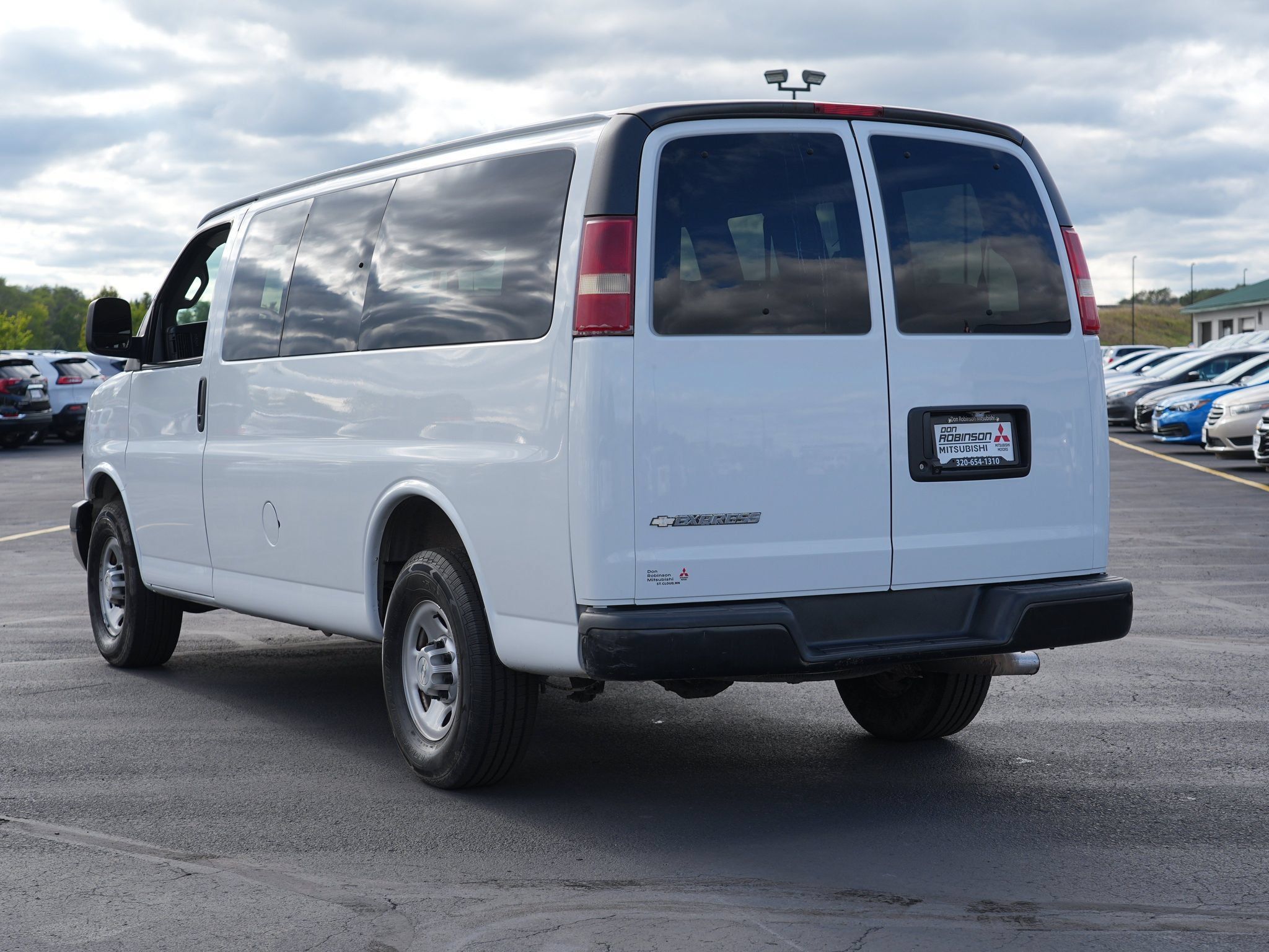 Used 2019 Chevrolet Express 2500 LS w/ Driver Convenience Package RWD image 6