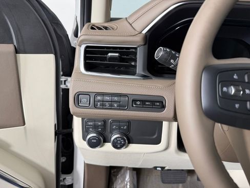 Used 2023 GMC Yukon Denali w/ LPO, Floor Liner Package AWD/4WD image 26