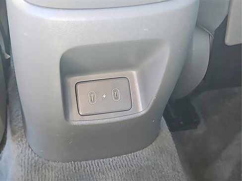 Used 2024 Hyundai Elantra SEL image 13