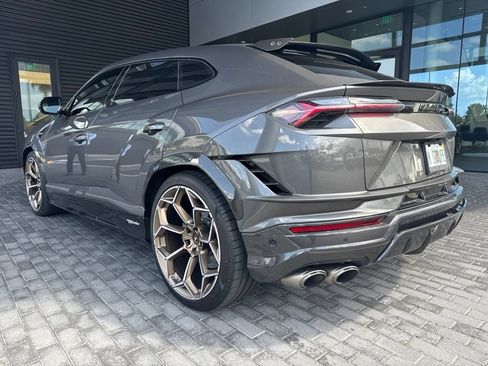 Used 2023 Lamborghini Urus Performante AWD/4WD image 4