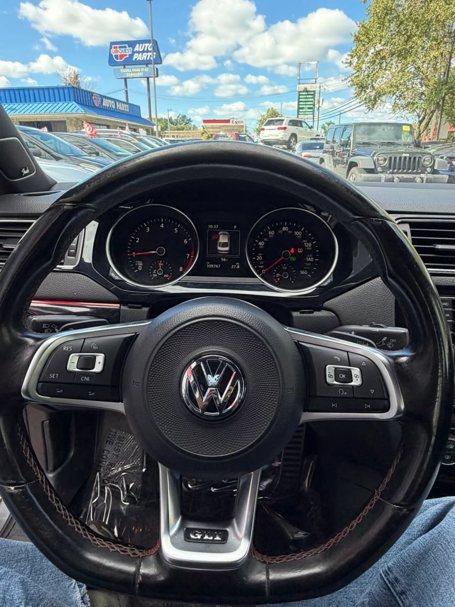 Used 2017 Volkswagen Jetta GLI FWD image 19
