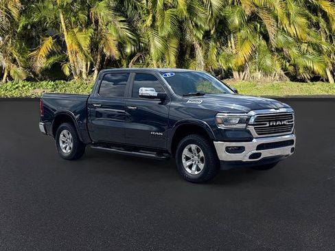 Used 2019 RAM 1500 Laramie AWD/4WD image 2